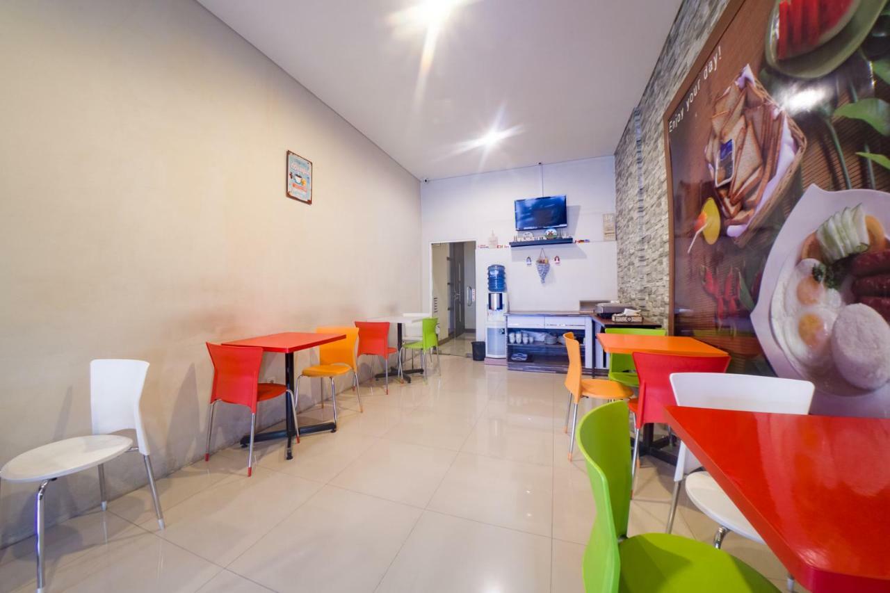 Budget Hotel Ambon Exterior photo